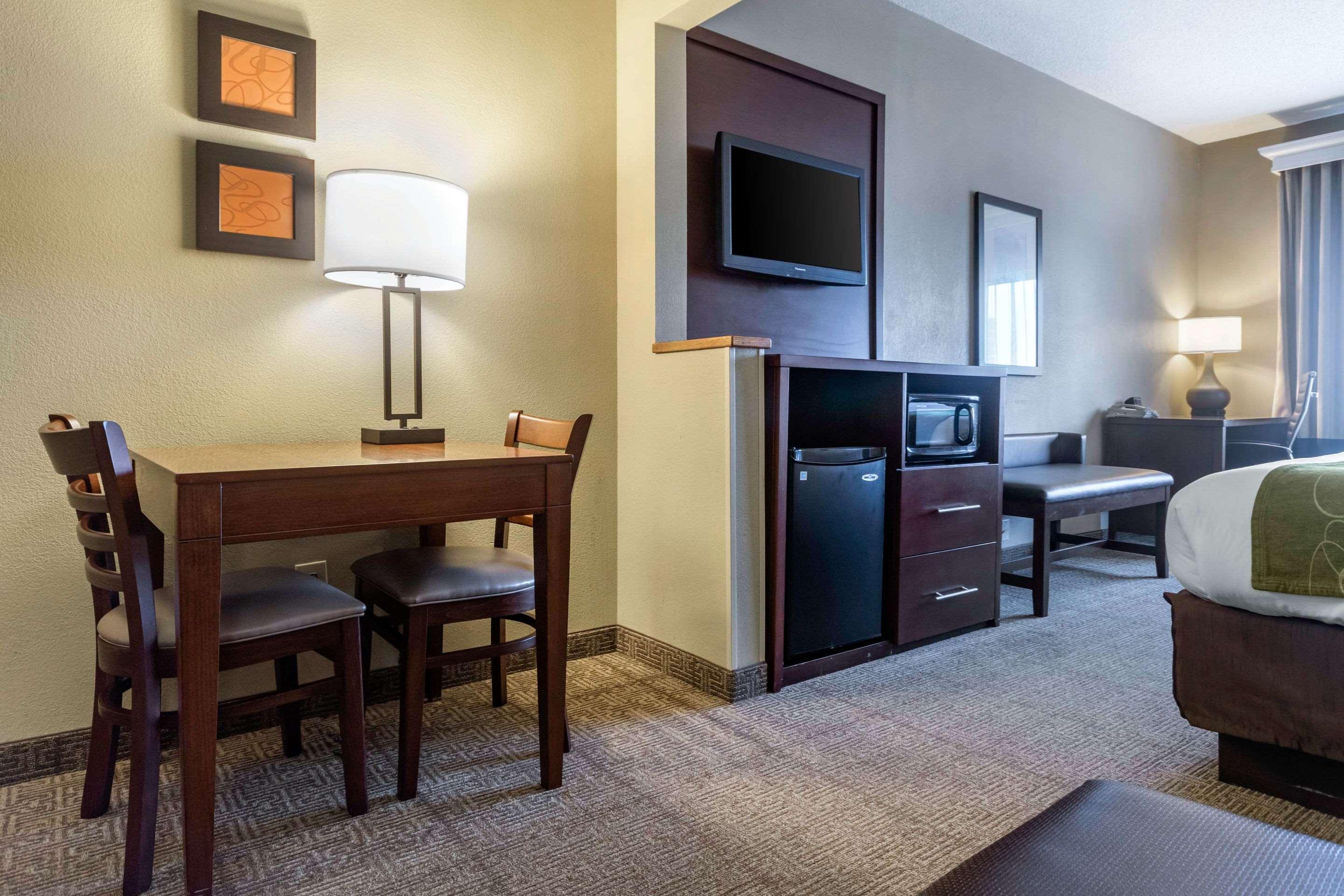 Comfort Suites Keeneland Lexington Exterior foto